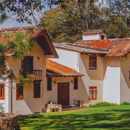 Готель Cortijo La Casona Сан-Крістобаль-де-лас-Касас Екстер'єр фото